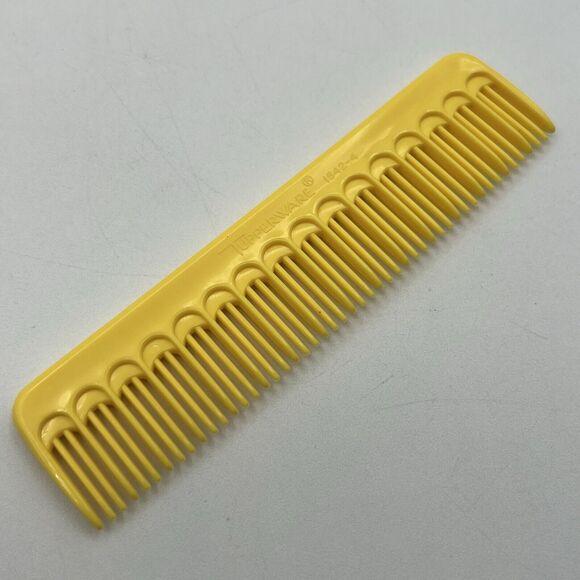 Yellow Vintage Tupperware 5" Plastic Pocket Comb Styling Tools Salon - Picture 1 of 3